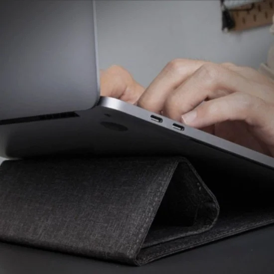 Viva Madrid Rever Multi-Functlonal Laptop Sleeve